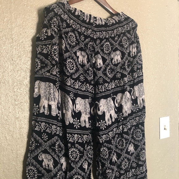 Pants - Wide leg elephant print pant - plus xxl